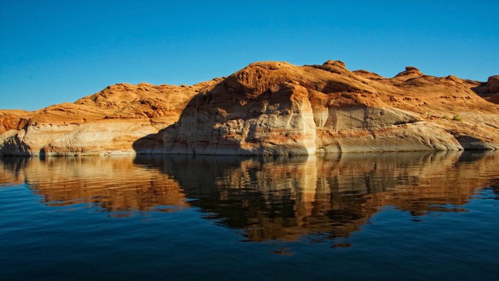 Photo of bathtub ring at Lake Powell - photo by Flickr user gods-art
